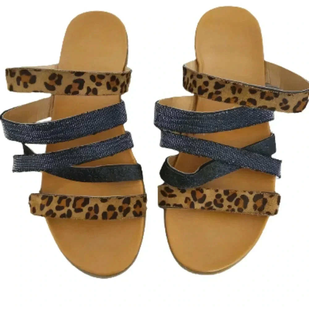 JUUCWOUT Leopard Sequined Round Toe Flat Sandals